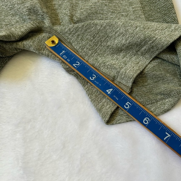 Gymshark Flex Mid-Rise Shorts XS Olive - Picture 4 of 6